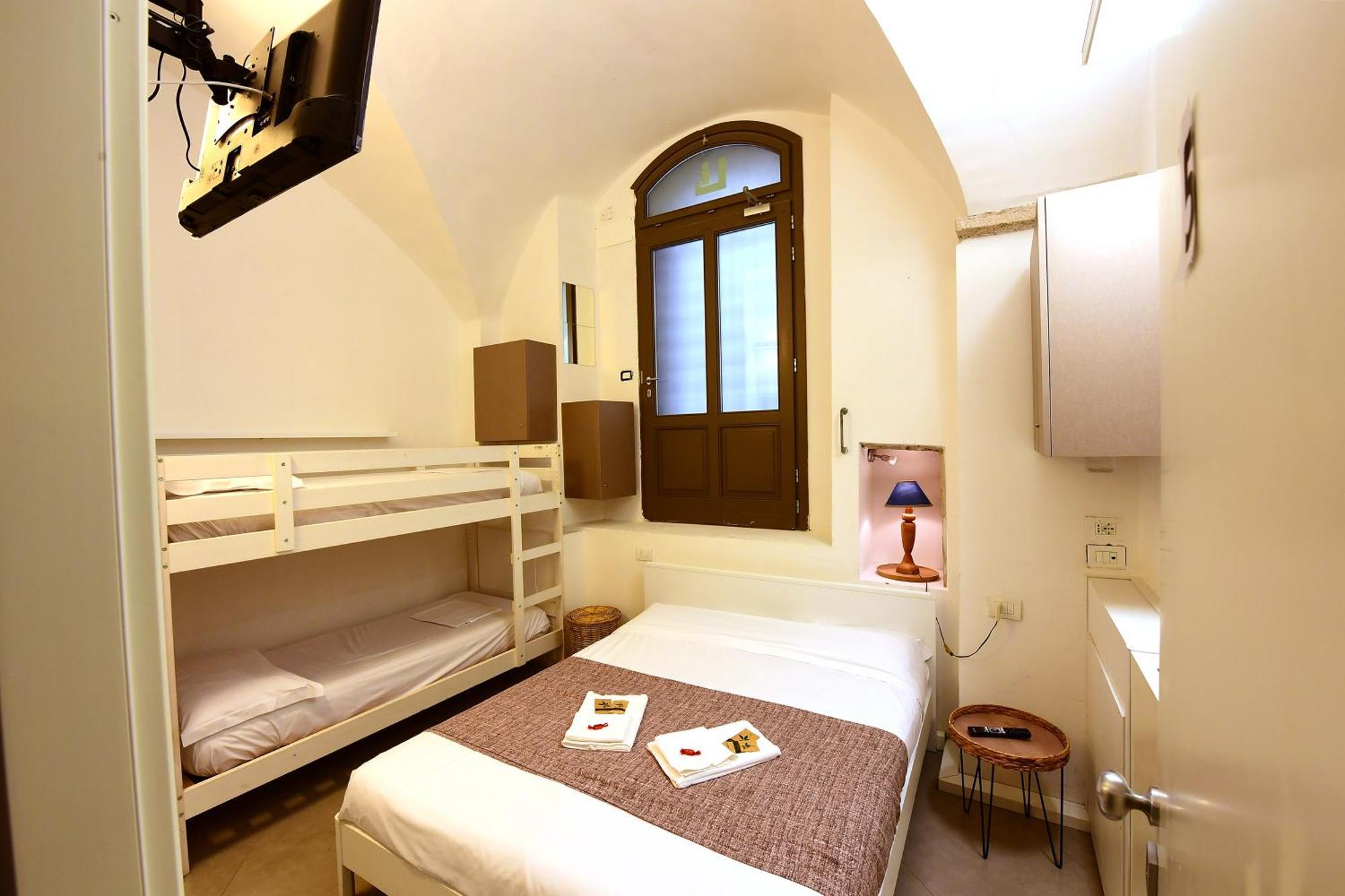 Little Italy Hostel Ex Chiesa S Donato Perugia Exterior photo
