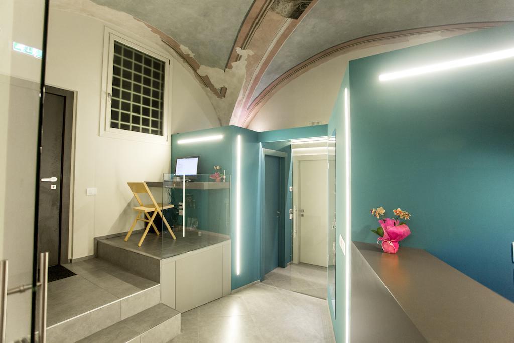 Little Italy Hostel Ex Chiesa S Donato Perugia Exterior photo